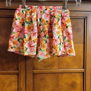 JUST ONE GIRLS FORAL SHORTS SIZE L